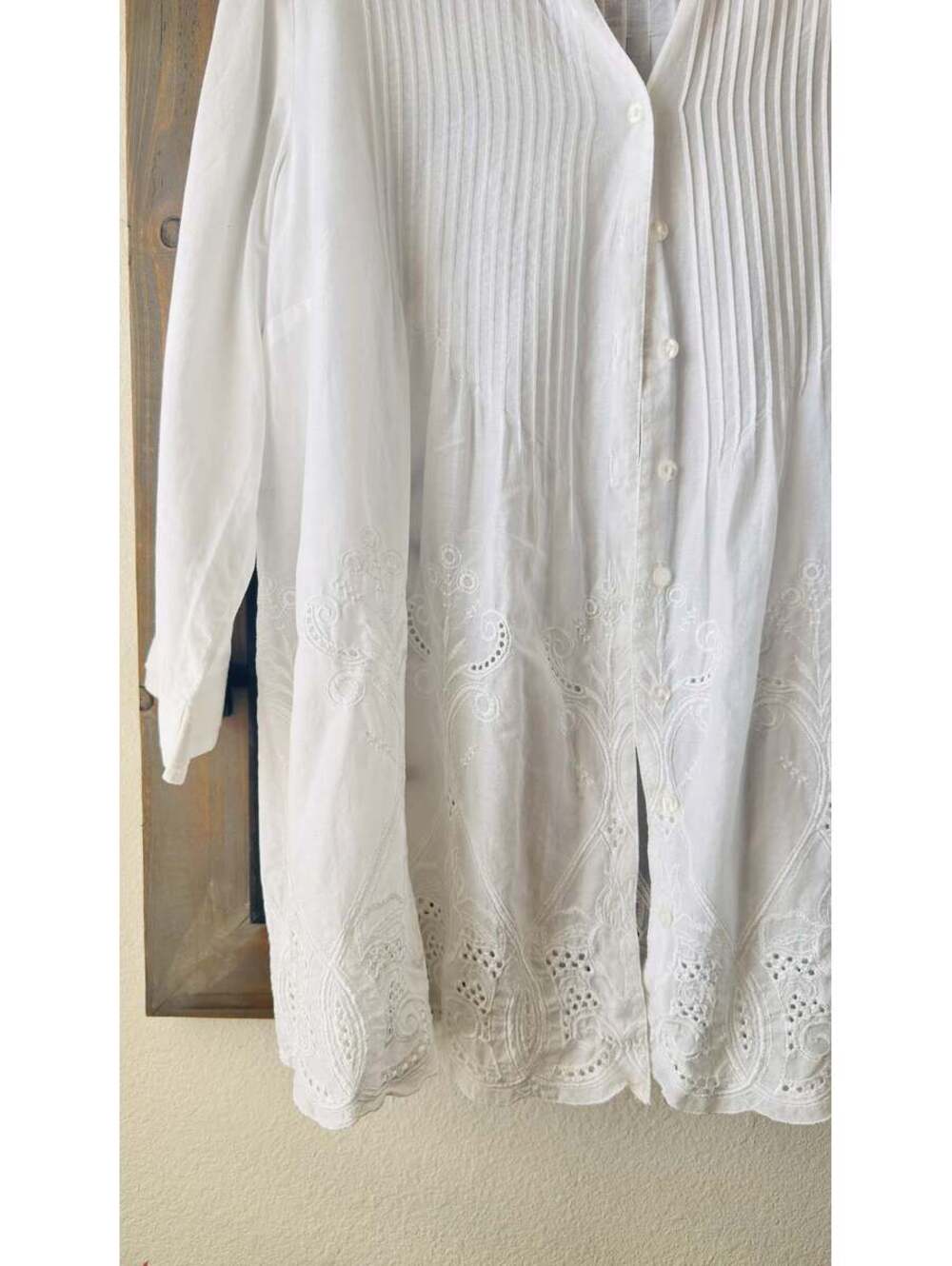 Coldwater Creek Pintuck Embroidered Tunic Blouse - Size L - Picture 4 of 7
